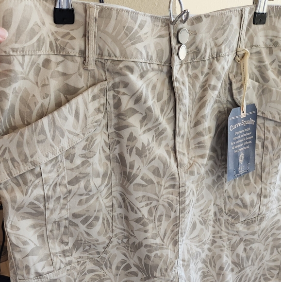 NWT Democracy Maddie Ab-solution Utility Skirt 14 - Picture 2 of 14